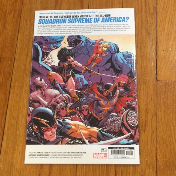 Marvel Graphic-Novel Book Bundle - Picture 16 of 16